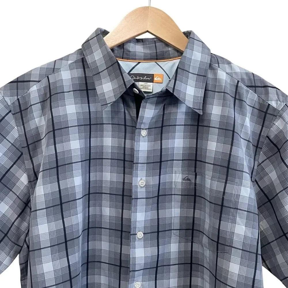 Quiksilver Mens Size Large Gray Black Plaid Button Up Shirt Short Sleeve